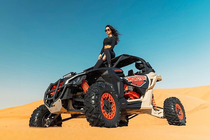 Can-Am Maverick buggy on Dubai desert safari