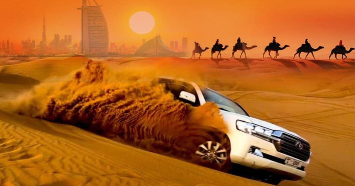 Luxury desert safari Dubai with private 4x4 at sunset